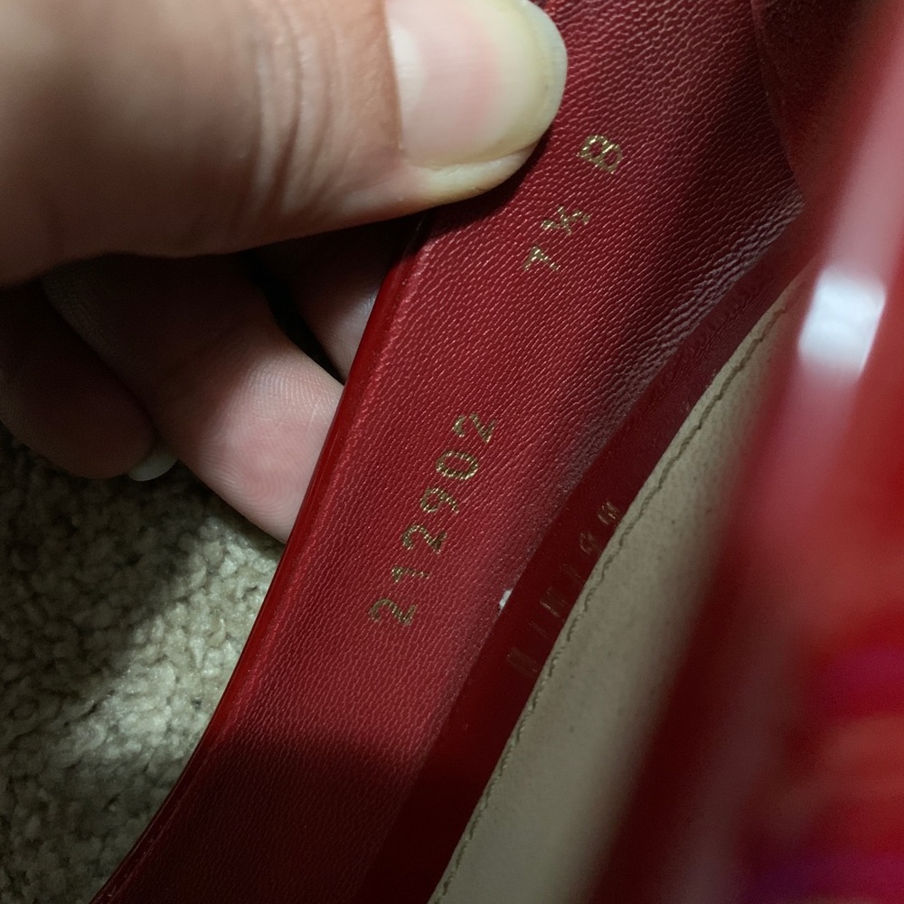 Authentic Gucci Red heels - Picture 4 of 6